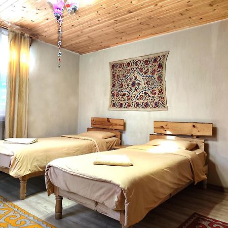 Evergreen Guesthouse Karakol Luaran gambar