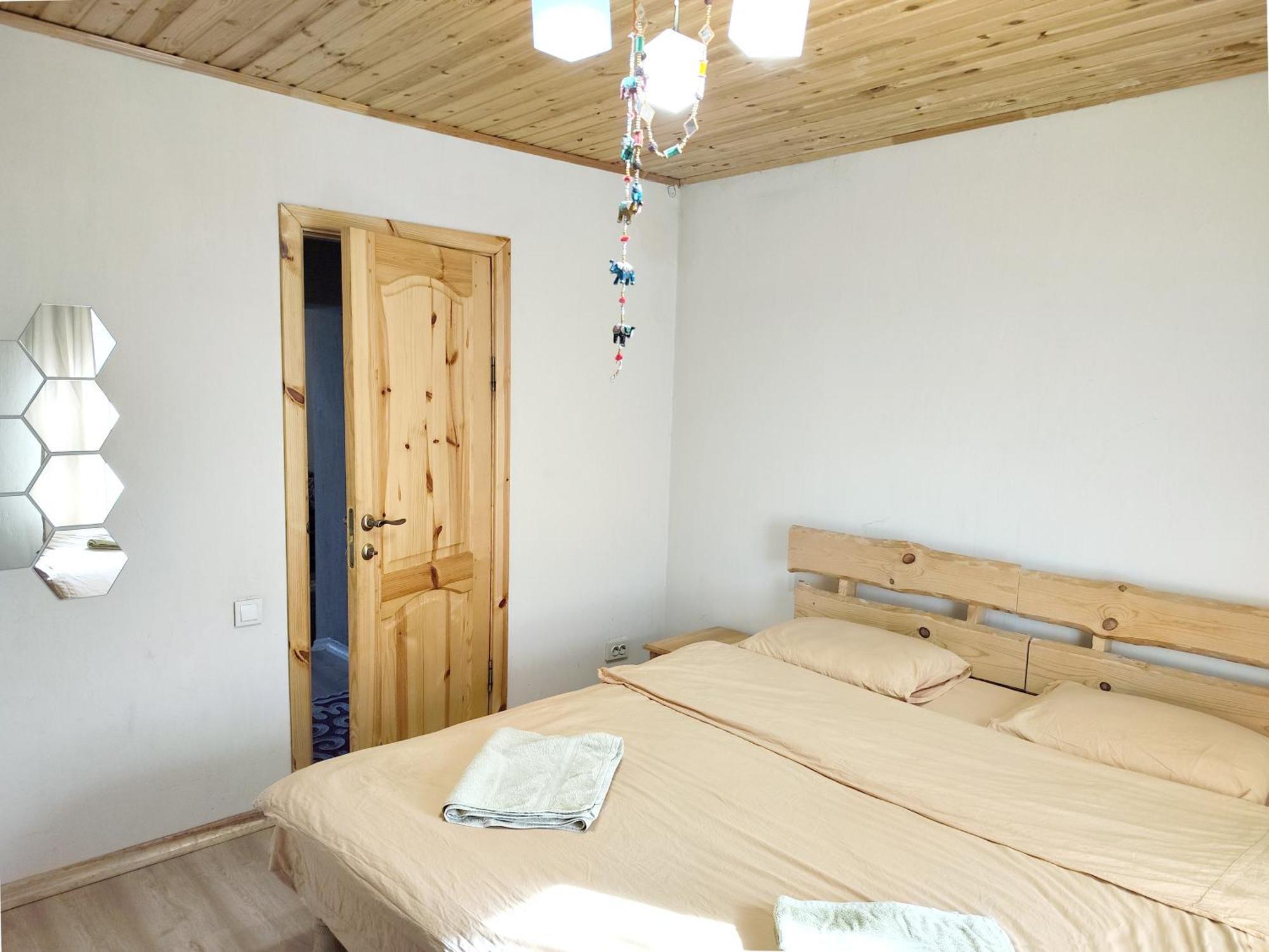 Evergreen Guesthouse Karakol Luaran gambar
