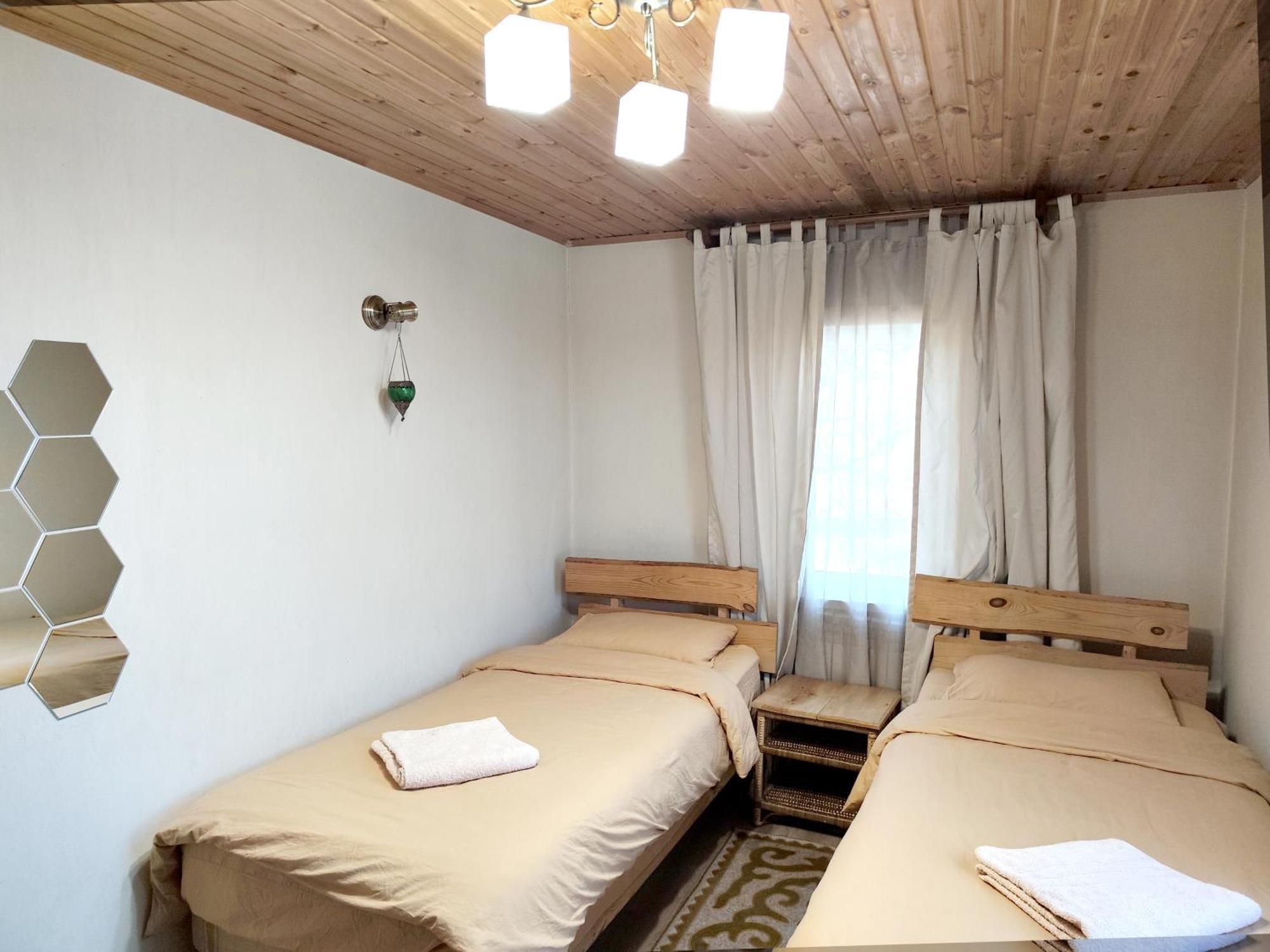Evergreen Guesthouse Karakol Luaran gambar