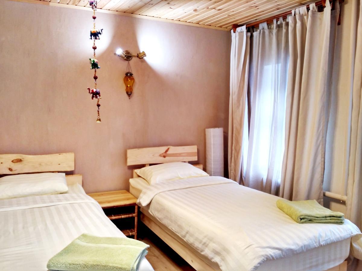 Evergreen Guesthouse Karakol Luaran gambar
