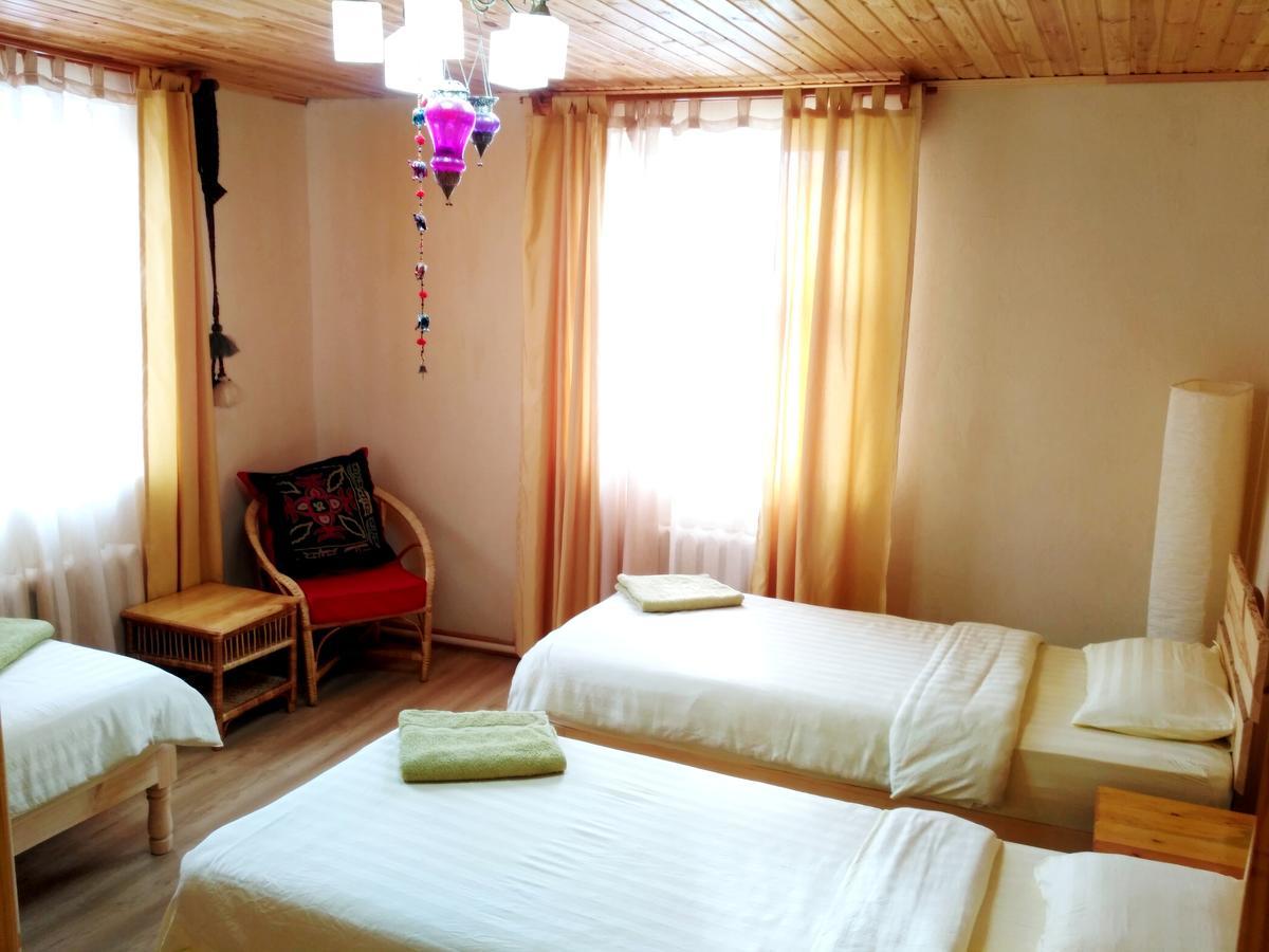 Evergreen Guesthouse Karakol Luaran gambar